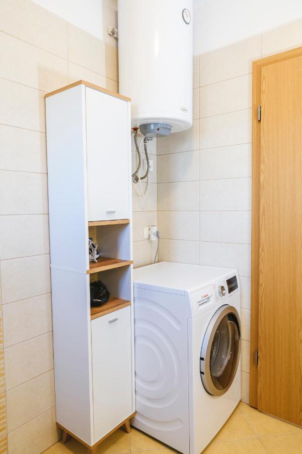 Apartments Mirela โคเปร์ ภายนอก รูปภาพ