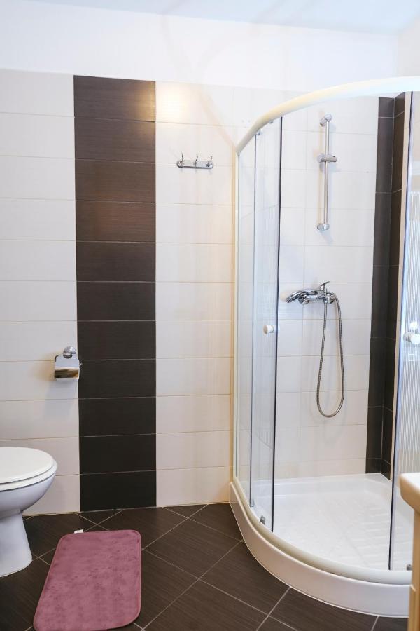 Apartments Mirela โคเปร์ ภายนอก รูปภาพ