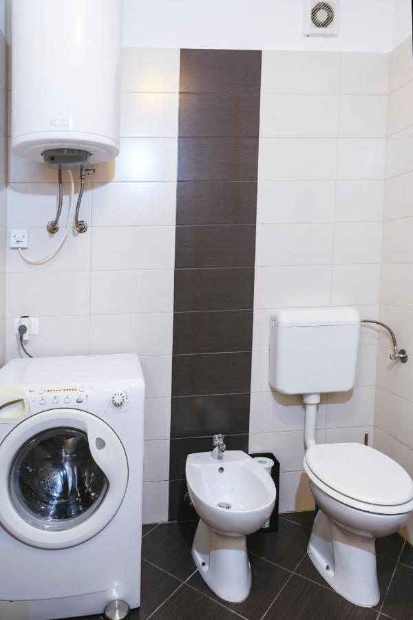 Apartments Mirela โคเปร์ ภายนอก รูปภาพ