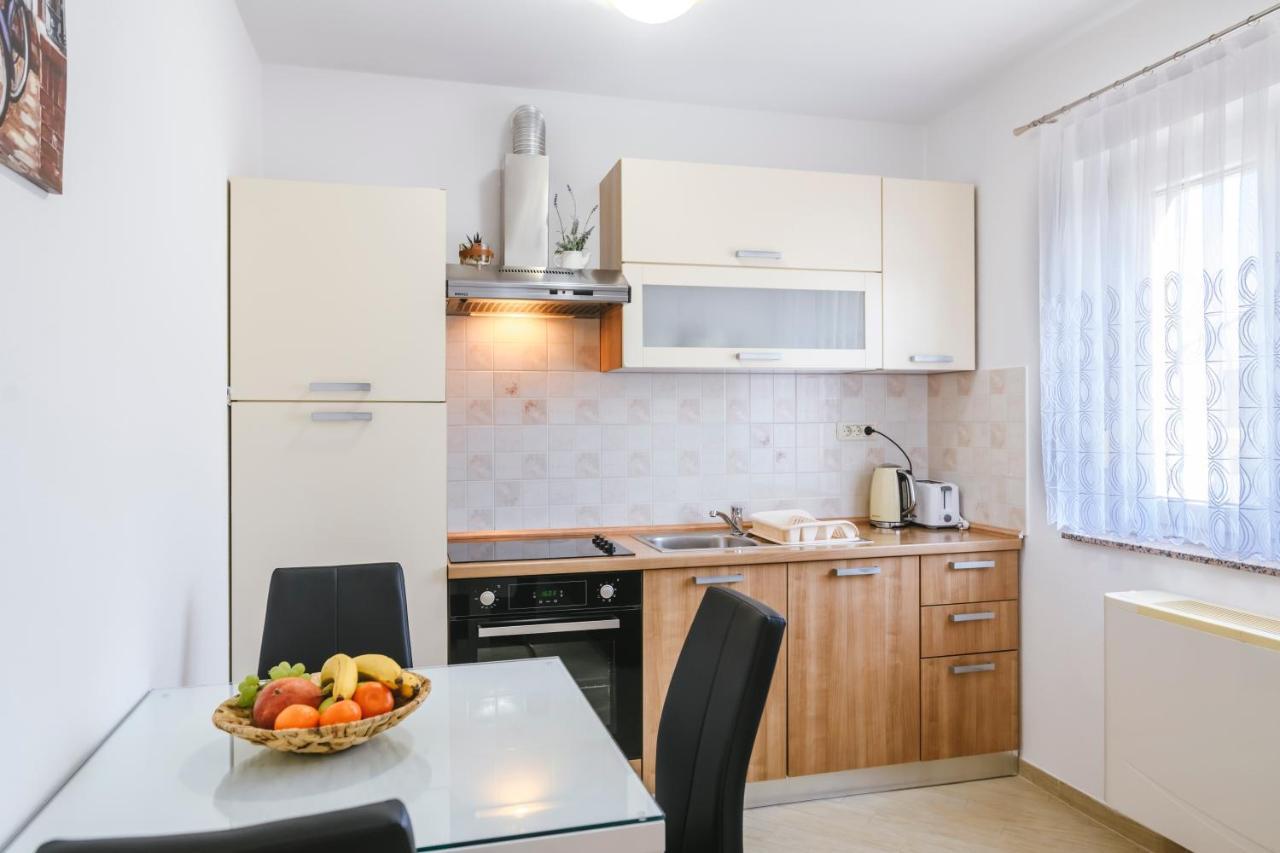 Apartments Mirela โคเปร์ ภายนอก รูปภาพ
